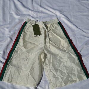 Unisex Gucci White Shorts with Green and Red Stripe – Never Worn